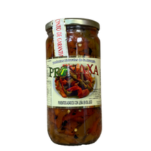 Cargar imagen en el visor de la galería, CAJA SELECCIÓN GOURMET – Legumbres y Delicatessen de Calidad Extra
